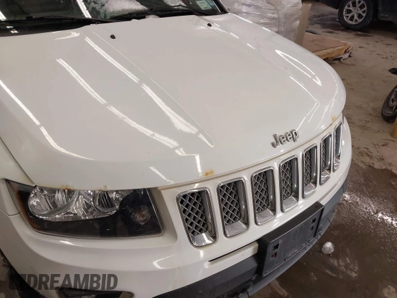2017 Jeep Compass Latitude z VIN 1C4NJDEB6HD101312, wystawiony jako IAAI lot #41443770 z przebiegiem 79 264 mil mil oraz . Historia ofert i sprzedaży dostępna na DreamBid. Obrazek 18.