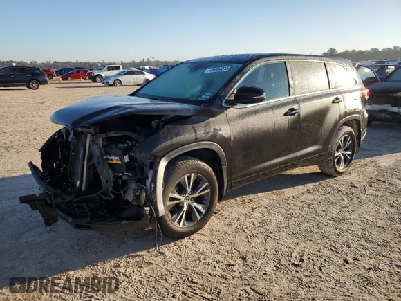 2017 Toyota Highlander LE with VIN 5TDZZRFH4HS233645, listed as a Copart auction lot 48684015 with 113,418 mi miles and Salvage title. Bid and sale history available at DreamBid. Image 1.