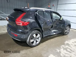 2021 Volvo XC40 Momentum z VIN YV4162UK2M2562967, wystawiony jako Copart lot #85643554 z przebiegiem 25 497 mil mil oraz Szkoda całkowita • Salvage title. Historia ofert i sprzedaży dostępna na DreamBid. Obrazek 3.