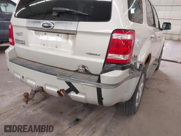 2008 Ford Escape Limited with VIN 1FMCU94198KC81333, listed as a IAAI auction lot 41824685 with 179,980 mi miles. Bid and sale history available at carsss.com. Image 13.