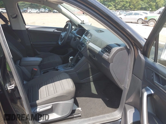 2024 Volkswagen Tiguan S с VIN 3VVRB7AX2RM041909, выставлен на аукционе IAAI как лот 42665616 с пробегом 43 092 миль миль и . История ставок и продаж доступна на DreamBid. Изображение 5.