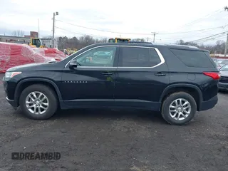 2018 Chevrolet Traverse LT Cloth z VIN 1GNERGKW6JJ204892, wystawiony jako IAAI lot #41821372 z przebiegiem 308 738 mil mil oraz . Historia ofert i sprzedaży dostępna na DreamBid. Obrazek 14.