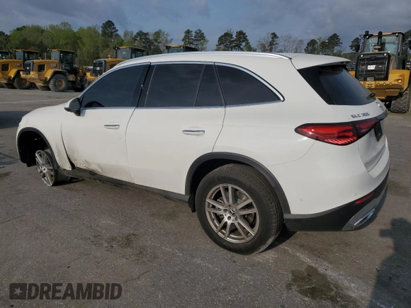 2025 Mercedes-Benz GLC 300 z VIN W1NKM4HBXSF265012, wystawiony jako Copart lot #51364355 z przebiegiem 4 756 mil mil oraz Szkoda całkowita • Salvage title. Historia ofert i sprzedaży dostępna na DreamBid. Obrazek 2.