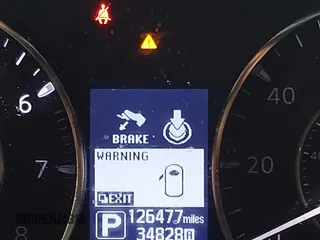 2017 Nissan Armada Platinum z VIN JN8AY2NC3H9502265, wystawiony jako IAAI lot #41816720 z przebiegiem 126 477 mil mil oraz . Historia ofert i sprzedaży dostępna na DreamBid. Obrazek 15.