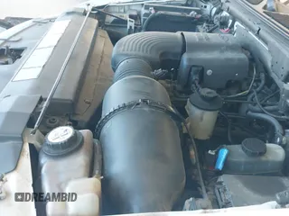 2002 Ford F-150 XL с VIN 2FTRX17W52CA32537, выставлен на аукционе IAAI как лот 42720447 с пробегом Не указан миль и . История ставок и продаж доступна на DreamBid. Изображение 19.