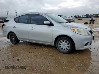 2012 Nissan Versa SV z VIN 3N1CN7AP3CL940595, wystawiony jako Copart lot #60862945 z przebiegiem 144 886 mil mil oraz Szkoda całkowita • Salvage title. Historia ofert i sprzedaży dostępna na DreamBid. Obrazek 4.