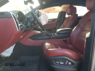2021 Porsche Cayenne z VIN WP1BA2AY4MDA40505, wystawiony jako Copart lot #54392075 z przebiegiem Nie podano mil oraz Szkoda całkowita • Salvage title. Historia ofert i sprzedaży dostępna na DreamBid. Obrazek 7.