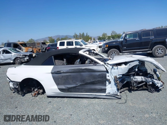 2019 Ford Mustang EcoBoost z VIN 1FATP8UH4K5109225, wystawiony jako IAAI lot #42313595 z przebiegiem Nie podano mil oraz . Historia ofert i sprzedaży dostępna na DreamBid. Obrazek 12.