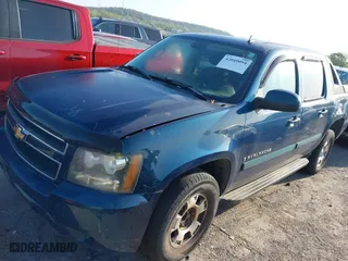 2007 Chevrolet Avalanche LS with VIN 3GNEC12027G139706, listed as a IAAI auction lot 42010094 with 240,529 mi miles. Bid and sale history available at carsss.com. Image 14.