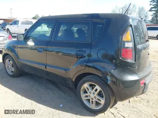 2010 Kia Soul ! with VIN KNDJT2A26A7187048, listed as a IAAI auction lot 41827635 with 182,647 mi miles. Bid and sale history available at carsss.com. Image 3.