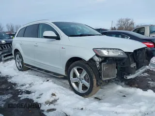2012 Audi Q7 3.0T S line with VIN WA1DGAFE8CD010319, listed as a IAAI auction lot 41649288 with 148,379 mi miles. Bid and sale history available at carsss.com. Image 1.