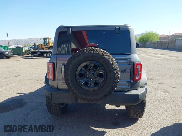 2021 Ford Bronco z VIN 1FMDE5CP3MLB06340, wystawiony jako IAAI lot #41681167 z przebiegiem 28 520 mil mil oraz . Historia ofert i sprzedaży dostępna na DreamBid. Obrazek 16.