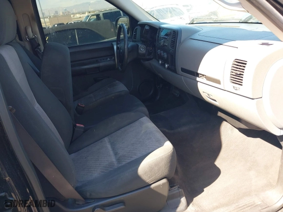 2009 Chevrolet Silverado 1500 LS with VIN 2GCEC13C591133184, listed as a IAAI auction lot 41656109 with 129,510 mi miles. Bid and sale history available at carsss.com. Image 5.
