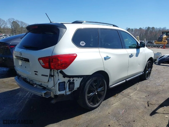 2018 Nissan Pathfinder SV with VIN 5N1DR2MM2JC638617, listed as a IAAI auction lot 41762543 with 121,964 mi miles. Bid and sale history available at carsss.com. Image 4.