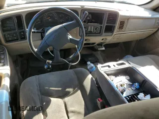 2003 Chevrolet Suburban LS with VIN 1GNEC16Z53R152355, listed as a Copart auction lot 73381644 with 225,199 mi miles and Salvage Title. Bid and sale history available at carsss.com. Image 8.