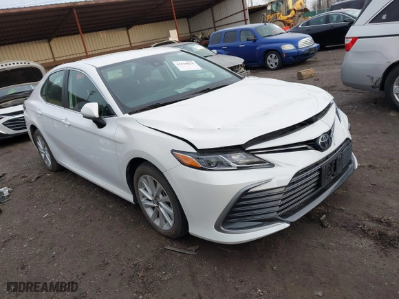 2024 Toyota Camry LE with VIN 4T1C11AK5RU899617, listed as a IAAI auction lot 41810634 with 24,295 mi miles. Bid and sale history available at carsss.com. Image 1.