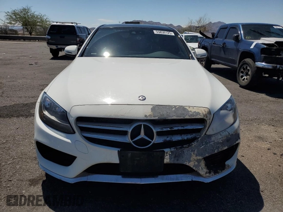 2016 Mercedes-Benz C 300 Luxury z VIN 55SWF4KB6GU138229, wystawiony jako Copart lot #55850125 z przebiegiem 122 107 mil mil oraz Szkoda całkowita • Salvage title. Historia ofert i sprzedaży dostępna na DreamBid. Obrazek 5.