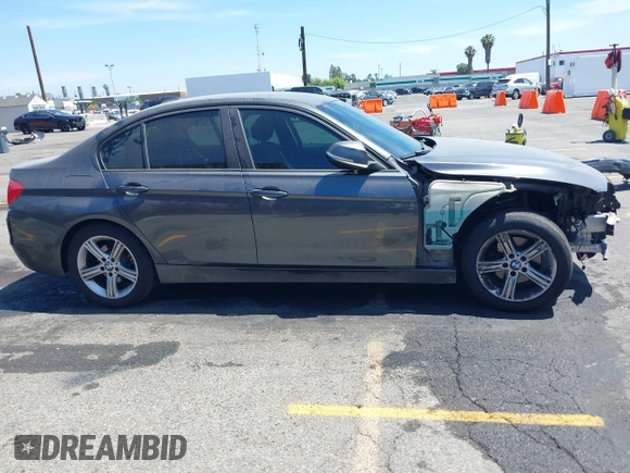 2015 BMW 3 Series 320i with VIN WBA3B1C53FK138209, listed as a IAAI auction lot 42333963 with 95,949 mi miles and . Bid and sale history available at DreamBid. Image 14.