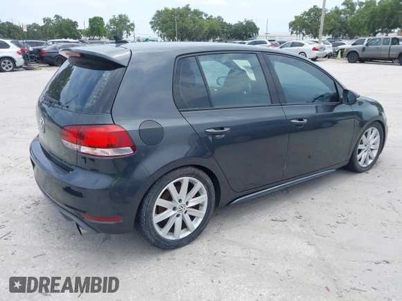 2010 Volkswagen GTI z VIN WVWGV7AJ1AW264214, wystawiony jako IAAI lot #42341801 z przebiegiem 165 464 mil mil oraz . Historia ofert i sprzedaży dostępna na DreamBid. Obrazek 4.