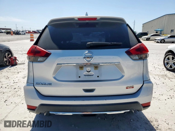 2020 Nissan Rogue SV z VIN KNMAT2MT2LP500619, wystawiony jako Copart lot #65450615 z przebiegiem 96 561 mil mil oraz Czysty tytuł • Clean title. Historia ofert i sprzedaży dostępna na DreamBid. Obrazek 6.