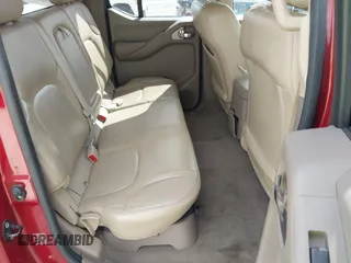 2008 Nissan Frontier Nismo z VIN 1N6AD07UX8C427291, wystawiony jako IAAI lot #41945815 z przebiegiem 202 285 mil mil oraz . Historia ofert i sprzedaży dostępna na DreamBid. Obrazek 8.
