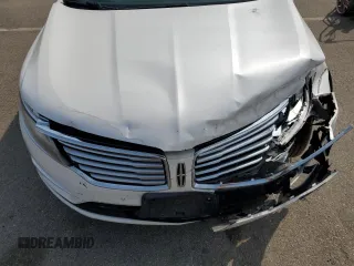 2016 Lincoln MKC Premier with VIN 5LMCJ1D9XGUJ03012, listed as a Copart auction lot 69036124 with 195,281 mi miles and Salvage Title. Bid and sale history available at DreamBid. Image 12.