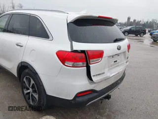 2017 Kia Sorento EX with VIN 5XYPHDA15HG234968, listed as a IAAI auction lot 41663483 with 154,899 mi miles and . Bid and sale history available at carsss.com. Image 6.