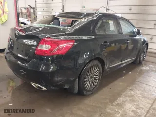 2011 Suzuki Kizashi SE with VIN JS2RF9A31B6111181, listed as a IAAI auction lot 41547077 with 61,000 mi miles. Bid and sale history available at carsss.com. Image 4.
