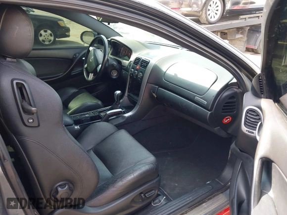 2005 Pontiac GTO with VIN 6G2VX12UX5L407635, listed as a IAAI auction lot 41768211 with 82,365 mi miles. Bid and sale history available at carsss.com. Image 5.