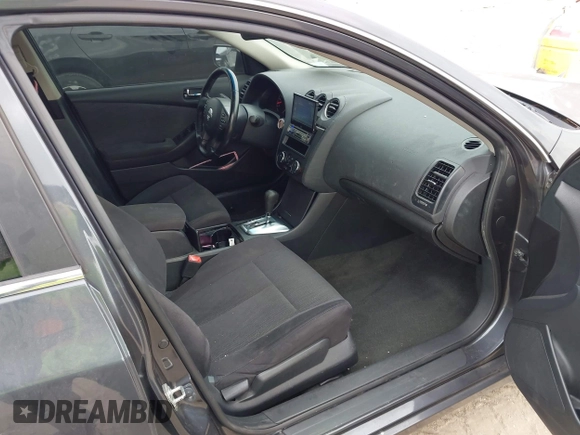 2012 Nissan Altima 2.5 S with VIN 1N4AL2AP7CN489125, listed as a IAAI auction lot 41731788 with 207,697 mi miles. Bid and sale history available at carsss.com. Image 5.