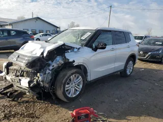 2022 Mitsubishi Outlander ES with VIN JA4J4TA80NZ006960, listed as a Copart auction lot 44315245 with 0 mi miles and Salvage Title. Bid and sale history available at carsss.com. Image 1.