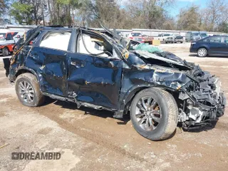 2013 Kia Sorento SX with VIN 5XYKW4A23DG351709, listed as a IAAI auction lot 41625749 with 1 mi miles. Bid and sale history available at carsss.com. Image 1.