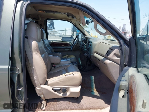 2001 Ford Excursion Limited with VIN 1FMNU42S91EA39377, listed as a IAAI auction lot 42359734 with 156,168 mi miles and . Bid and sale history available at DreamBid. Image 5.