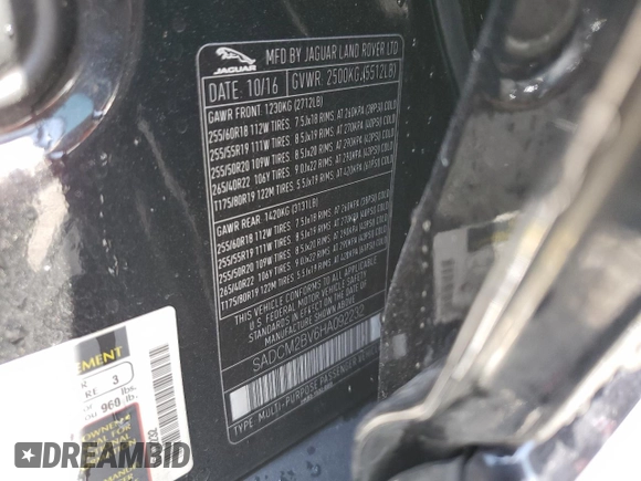 2017 Jaguar F-Pace S z VIN SADCM2BV6HA092232, wystawiony jako Copart lot #52456845 z przebiegiem 107 075 mil mil oraz Szkoda całkowita • Salvage title. Historia ofert i sprzedaży dostępna na DreamBid. Obrazek 13.