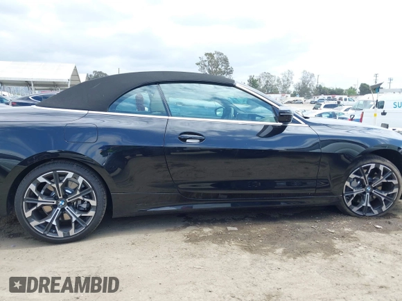 2025 BMW 4 Series 430i z VIN WBA33DB08SCU35159, wystawiony jako IAAI lot #42019631 z przebiegiem 895 mil mil oraz . Historia ofert i sprzedaży dostępna na DreamBid. Obrazek 14.