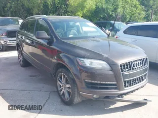 2015 Audi Q7 Prestige with VIN WA1VMAFE5FD007900, listed as a IAAI auction lot 42511352 with 199,529 mi miles and . Bid and sale history available at DreamBid. Image 1.