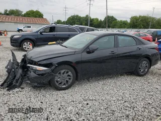 2024 Hyundai Elantra SEL z VIN KMHLM4DG0RU817597, wystawiony jako Copart lot #55959615 z przebiegiem 6 012 mil mil oraz Szkoda całkowita • Salvage title. Historia ofert i sprzedaży dostępna na DreamBid. Obrazek 1.