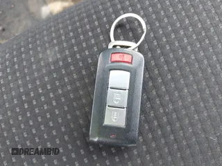 2015 Mitsubishi Mirage ES z VIN ML32A4HJ8FH000674, wystawiony jako IAAI lot #42436460 z przebiegiem 123 929 mil mil oraz . Historia ofert i sprzedaży dostępna na DreamBid. Obrazek 11.