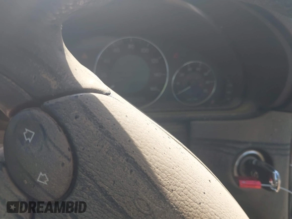 2008 Mercedes-Benz CLK 350 с VIN WDBTJ56H28F253753, выставлен на аукционе IAAI как лот 42525405 с пробегом Не указан миль и . История ставок и продаж доступна на DreamBid. Изображение 15.