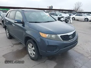 2012 Kia Sorento LX with VIN 5XYKT3A11CG191936, listed as a IAAI auction lot 41720909 with 228,323 mi miles. Bid and sale history available at carsss.com. Image 1.