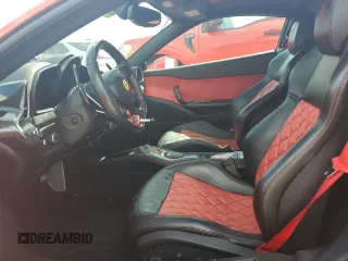 2012 Ferrari 458 Italia z VIN ZFF67NFA4C0188546, wystawiony jako Copart lot #73706794 z przebiegiem Nie podano mil oraz Szkody całkowita. Historia ofert i sprzedaży dostępna na DreamBid. Obrazek 7.