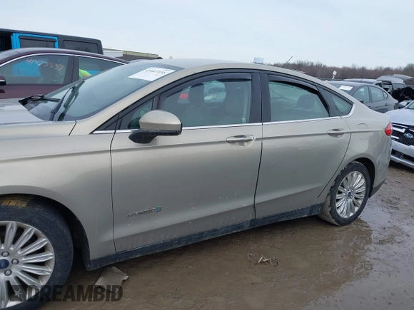 2015 Ford Fusion S Hybrid with VIN 3FA6P0UU4FR111409, listed as a IAAI auction lot 41447316 with 150,068 mi miles. Bid and sale history available at carsss.com. Image 14.