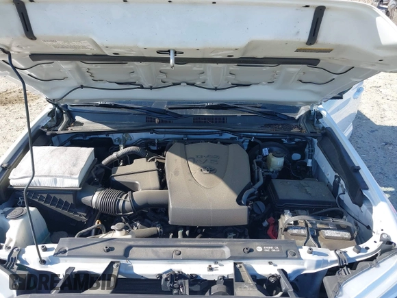 2017 Toyota Tacoma SR5 with VIN 5TFAZ5CN8HX044250, listed as a IAAI auction lot 41848524 with 53,379 mi miles and . Bid and sale history available at DreamBid. Image 10.