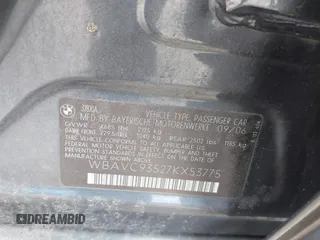 2007 BMW 3 Series 328xi z VIN WBAVC93527KX53775, wystawiony jako IAAI lot #42124420 z przebiegiem Nie podano mil oraz . Historia ofert i sprzedaży dostępna na DreamBid. Obrazek 9.