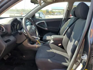 2008 Toyota RAV4 Sport z VIN JTMZD32V286079881, wystawiony jako Copart lot #53948995 z przebiegiem 174 991 mil mil oraz Szkoda całkowita • Salvage title. Historia ofert i sprzedaży dostępna na DreamBid. Obrazek 7.