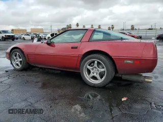 1992 Chevrolet Corvette z VIN 1G1YY23P1N5114236, wystawiony jako Copart lot #44253965 z przebiegiem 119 101 mil mil oraz Szkoda całkowita • Salvage title. Historia ofert i sprzedaży dostępna na DreamBid. Obrazek 2.
