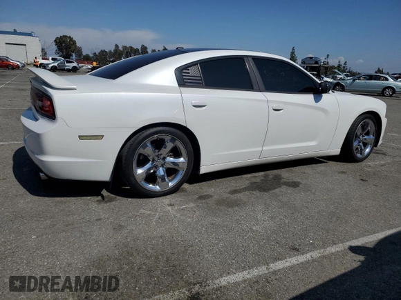 2013 Dodge Charger SE z VIN 2C3CDXBG3DH549962, wystawiony jako Copart lot #55110985 z przebiegiem 183 071 mil mil oraz Szkoda całkowita • Salvage title. Historia ofert i sprzedaży dostępna na DreamBid. Obrazek 3.