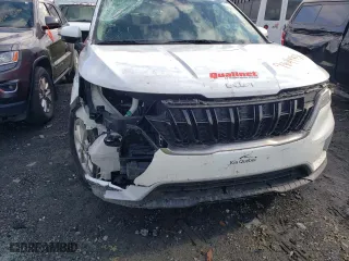 2024 Kia Carnival LX with VIN KNDNB5H32R6371246, listed as a Copart auction lot 74049434 with 28,309 mi miles and Salvage Title. Bid and sale history available at carsss.com. Image 13.