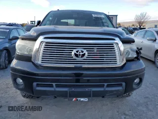2013 Toyota Tundra Limited z VIN 5TFHY5F17DX289920, wystawiony jako Copart lot #85326944 z przebiegiem 110 295 mil mil oraz Czysty tytuł • Clean title. Historia ofert i sprzedaży dostępna na DreamBid. Obrazek 5.