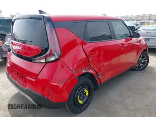 2024 Kia Soul EX with VIN KNDJ33AU3R7219988, listed as a IAAI auction lot 41979436 with 7,514 mi miles. Bid and sale history available at carsss.com. Image 4.